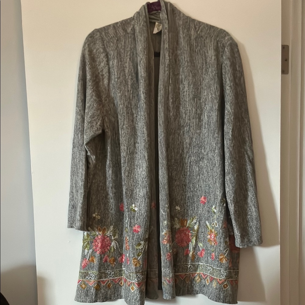 Embroidered Gray Cardigan - Floral Design